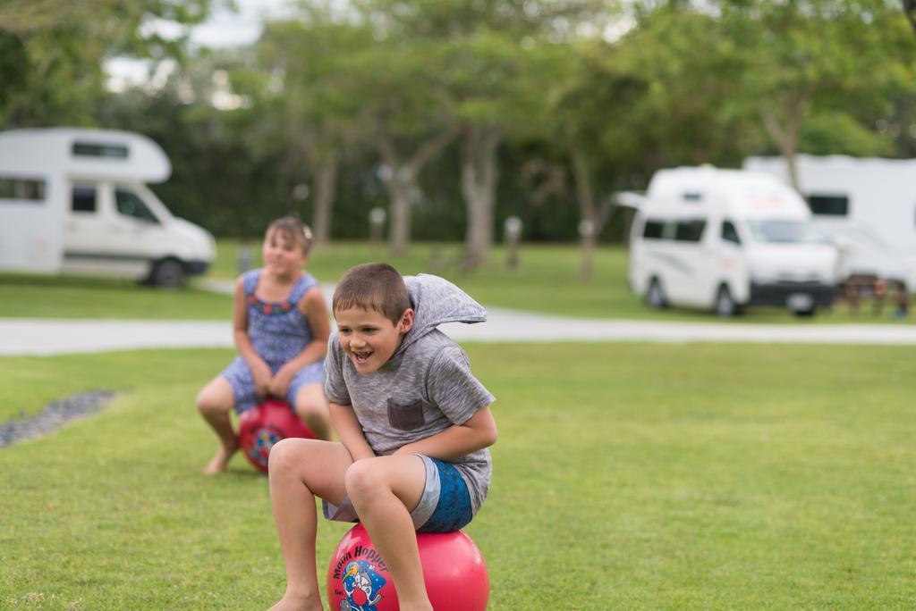 Russell Top 10 Holiday Park Eksteriør billede
